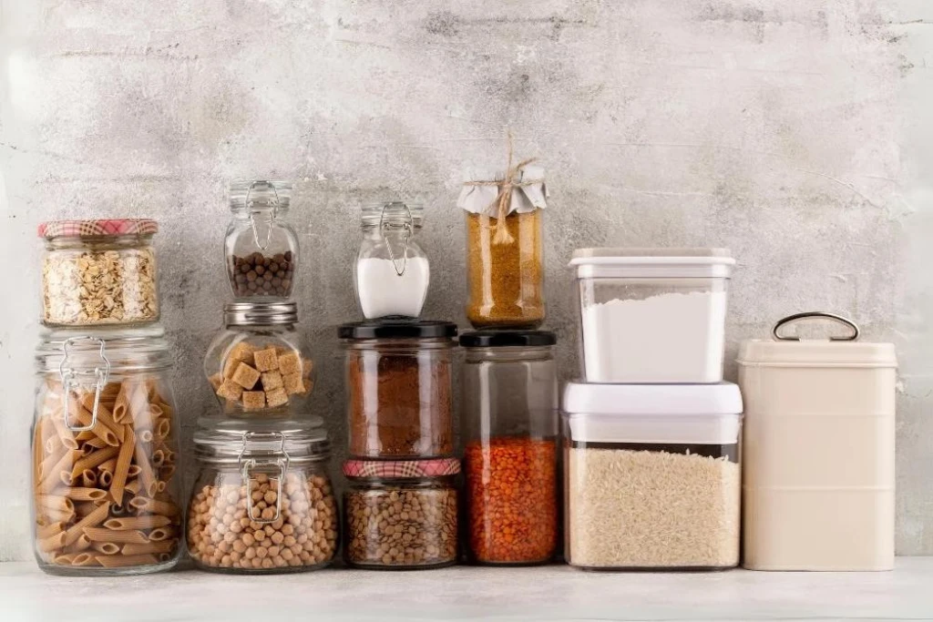 custom plastic jars by style