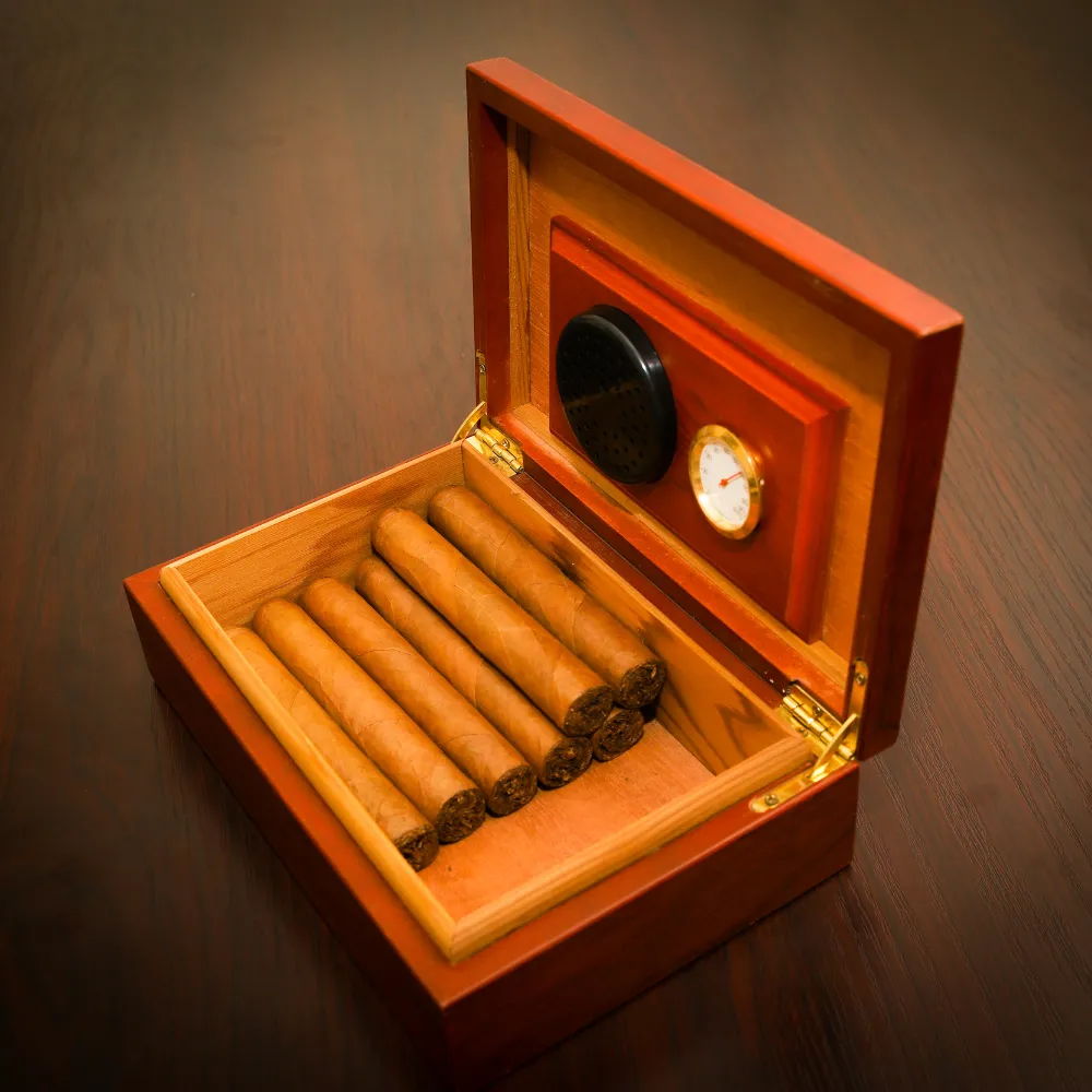 personalised cigar packaging