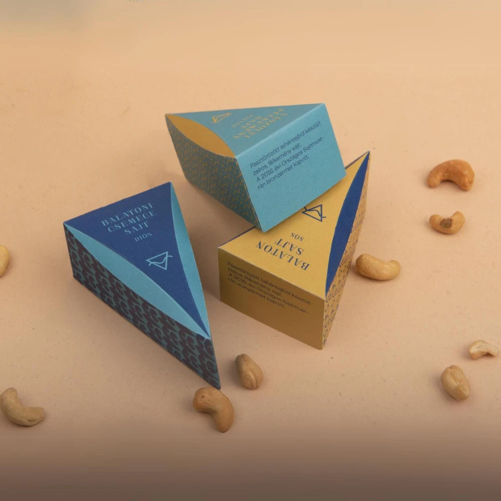 triangle cake slice boxes